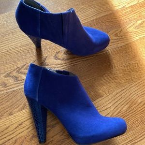 Steve Madden blue booties